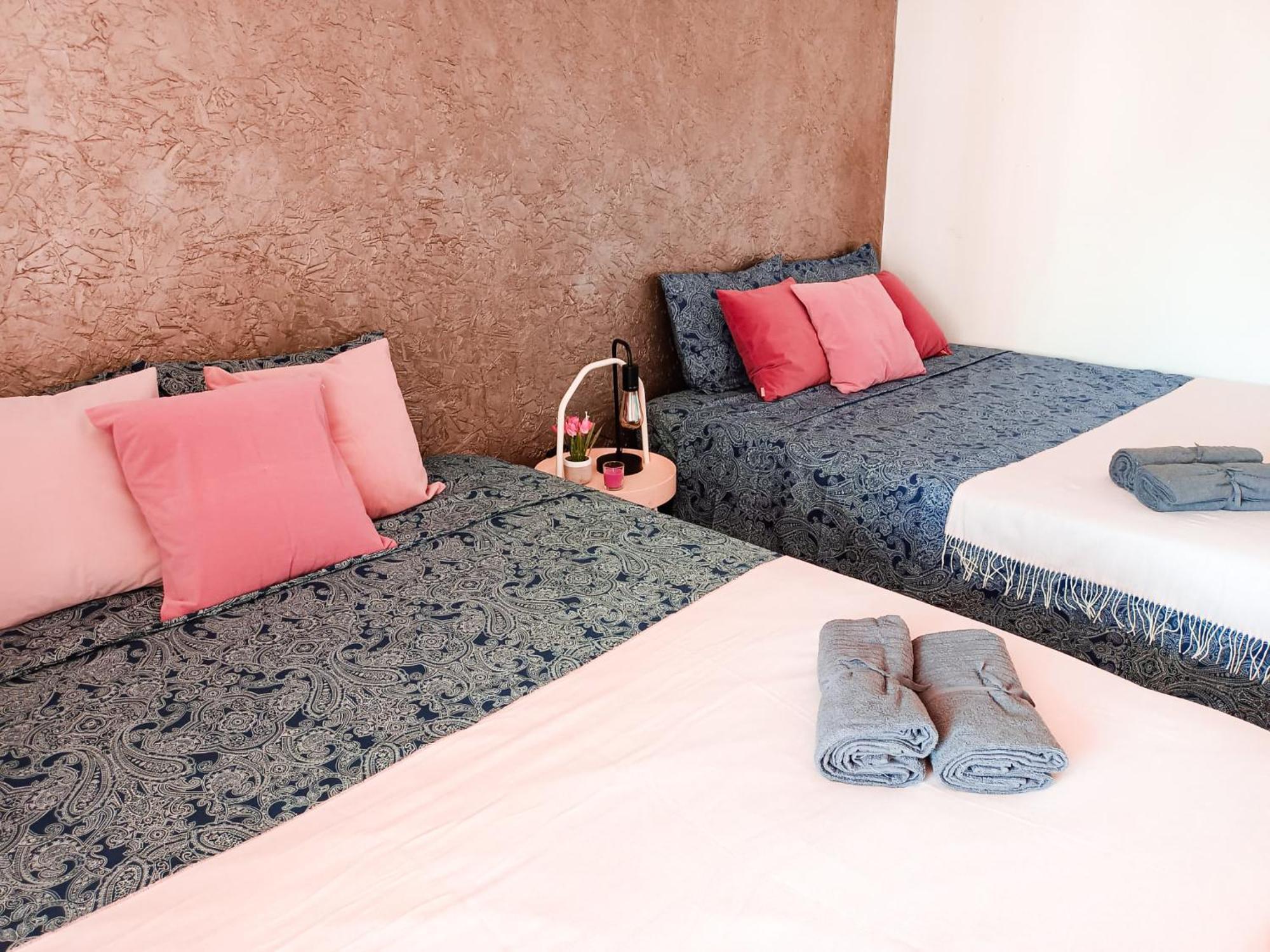 By Urquinaona Private Rooms Barcelona Kültér fotó